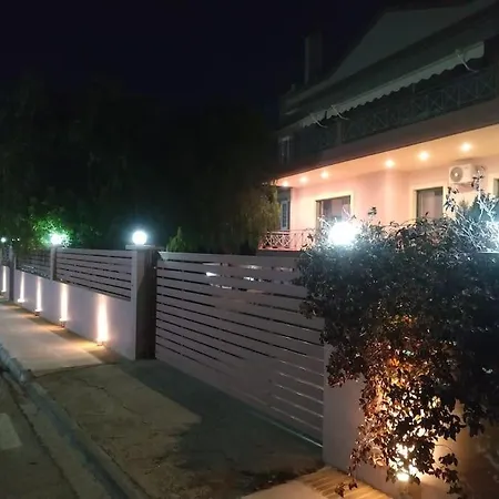 Roundabout Holiday home