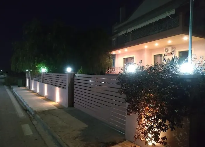 Roundabout Semesterbostad